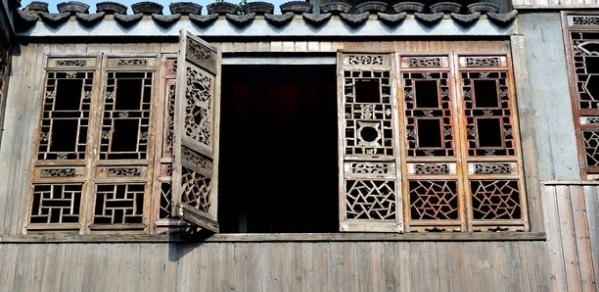 Are Aluminium Windows cheaper than wood?